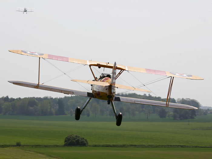 Tiger Moth och Boeing Stearman på Håtuna. Foto: Gunnar Åkerberg