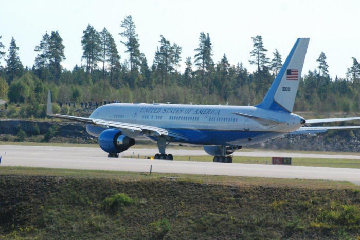 Enligt uppgift så ingår 29 plan i presidentens följe, som ska transportera säkerhetspersonal, rådgivare, läkare samt nödvändig utrustning för sin säkerhet och transporter. Foto: Bengt Simson.