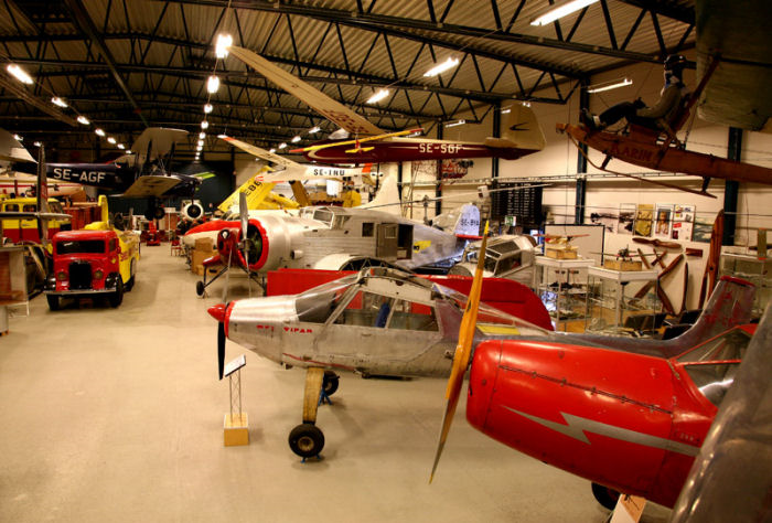 MFI-10 ”Vipan” och Junkers W 34 är några av många unika flygplan som finns på Arlanda Flygsamlingar. Foto: Gunnar Åkerberg