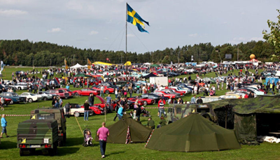 Trivsamt på en tidigare Flyg- och Motordag i Vallentuna. Foto: Gunnar Åkerberg.