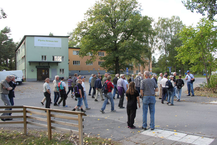 Kasernområdet, den gröna byggnaden var sjukhuset, den bruna en kasern. Hans Groby.