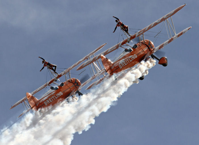 Breitling Wingwalkers under sin uppvisning på Flying Legends 2010.  Foto: Gunnar Åkerberg.