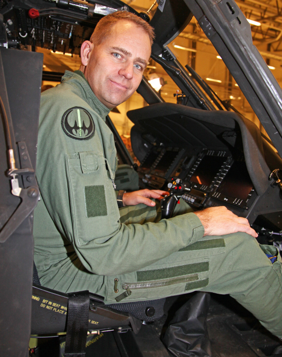 Övlt Mikael Wikh tillhörde den första gruppen på fyra svenska piloter i Flygvapnet som utbildade sig på HKP 16. Foto: Gunnar Åkerberg.