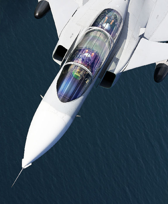 Air-to-air bild när Anders Segerby flyger en JAS 39D Gripen. Foto: Gunnar Åkerberg.