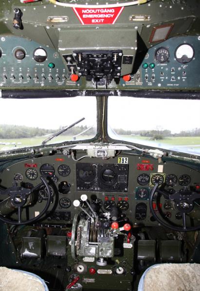 Cockpiten på 79002 är i stort sett komplett. Foto: Gunnar Åkerberg.