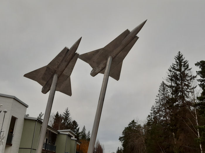 Flygarmonumentet Huvudstadsjakten. Bra minnesmärke för flottiljens historia! Foto: Bernt Olsson.