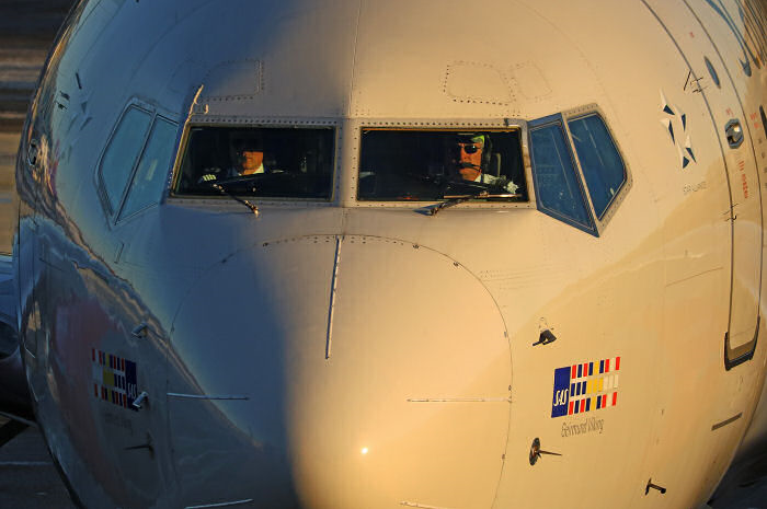 LN-RPG vid gate 6A på Arlanda. Foto: Viktor Gadestedt.