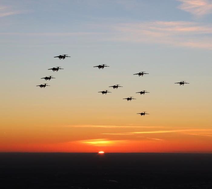 Flygskolans julgransflygning med SK 60 har varit ett uppskattat inslag runt om i landet under december månad. Foto: Gunnar Åkerberg 