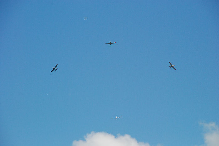 Skybirds - Split över Djurgården i Stockholm vid Prins Bertils Memorial. Foto: Bengt Simson.