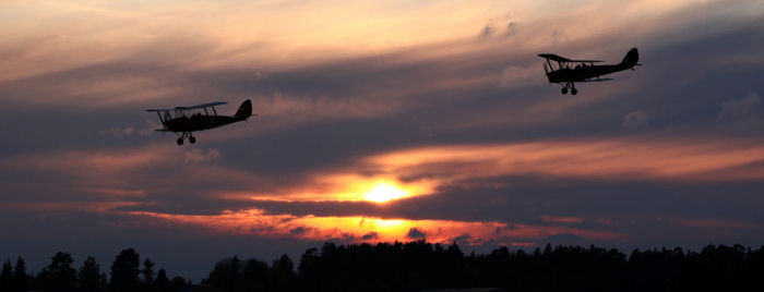 Solen försvinner snabbt mot horisonten. Foto: Gunnar Åkerberg