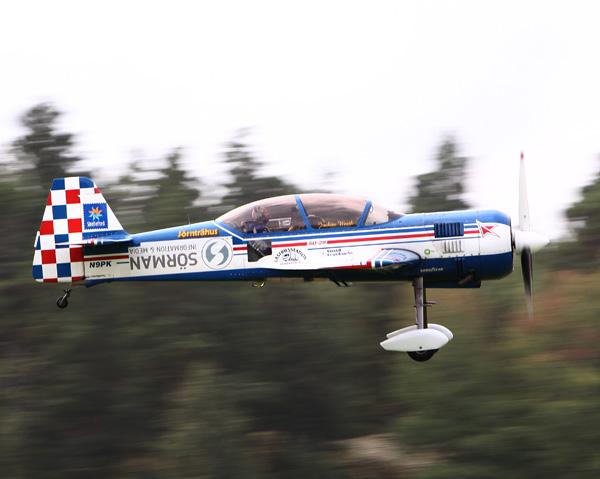 En häftig aerobatic uppvisning med Su-29 stod också på programmet. Foto: Gunnar Åkerberg.