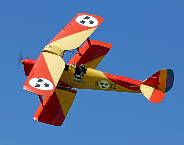 Henrik Lundh och här Niclas Bååth är två av de drivande krafterna i Skå flygplatsförening. Det är bara att lyfta på hatten och gratulera till en mycket lyckad Veterandag! Foto: Gunnar Åkerberg