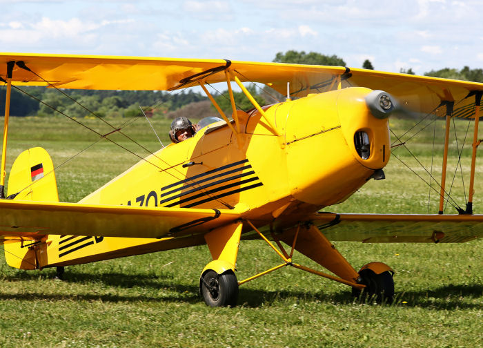 Håkan Wijkander gjorde en snabbvisit på Skå-Edeby med sin nyligen förvärvade Bücker Bü 131 Jungmann. Foto: Gunnar Åkerberg