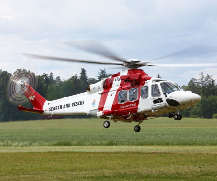 Sjöfartsverkets räddningshelikopter gjorde ett kort men uppskattat besök på Veterandagen förra året. Foto: Gunnar Åkerberg.